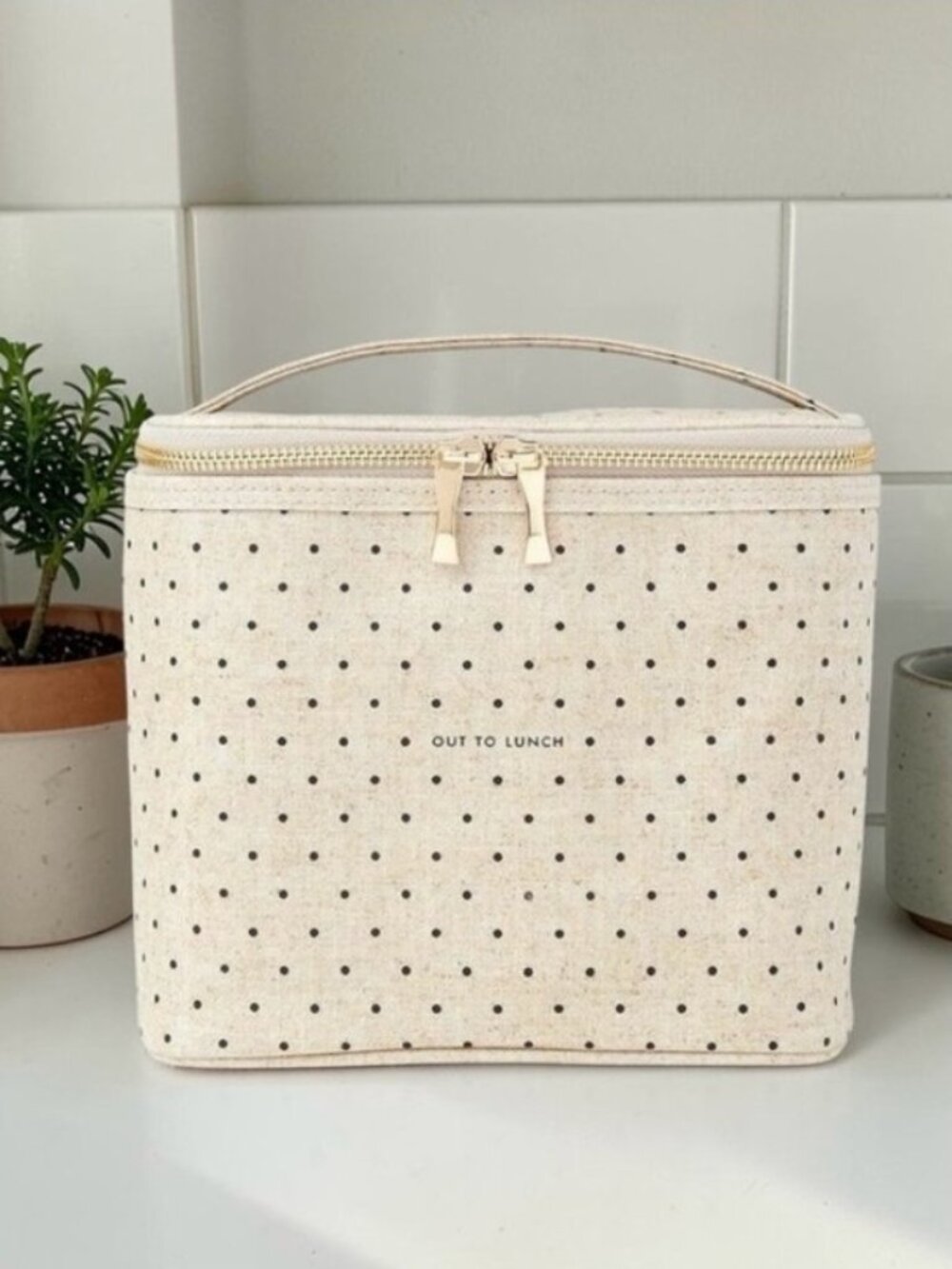 Kate Spade Coated‑Linen “Out to Lunch” Polka Dot Insulated Lunch Bag – NWOT